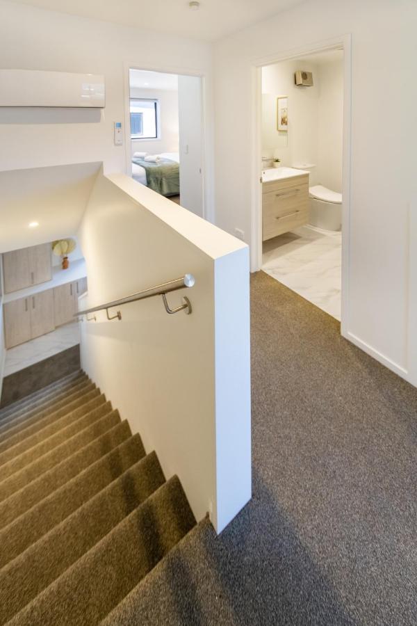 Central Sunny Perch 2 Bed 1 Bath Apartment Крайстчърч Екстериор снимка