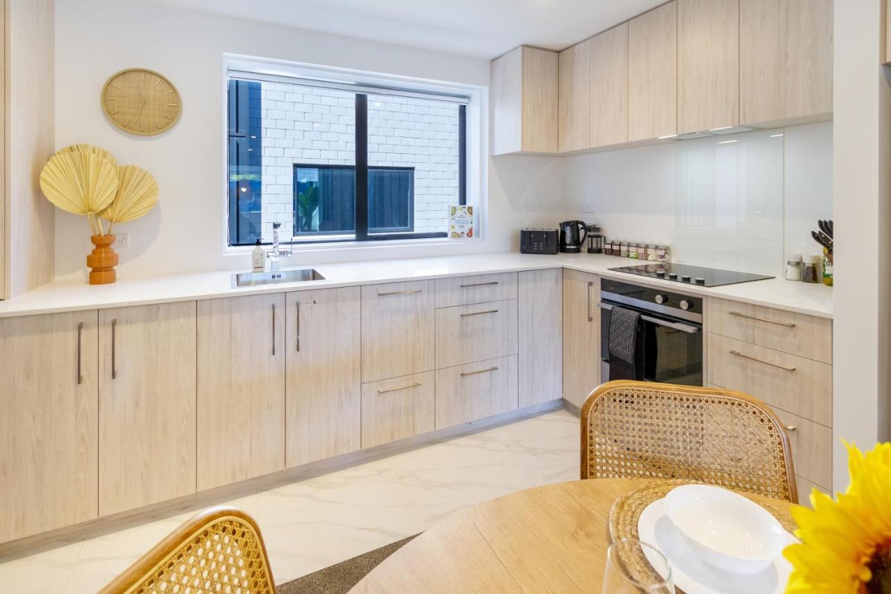 Central Sunny Perch 2 Bed 1 Bath Apartment Крайстчърч Екстериор снимка
